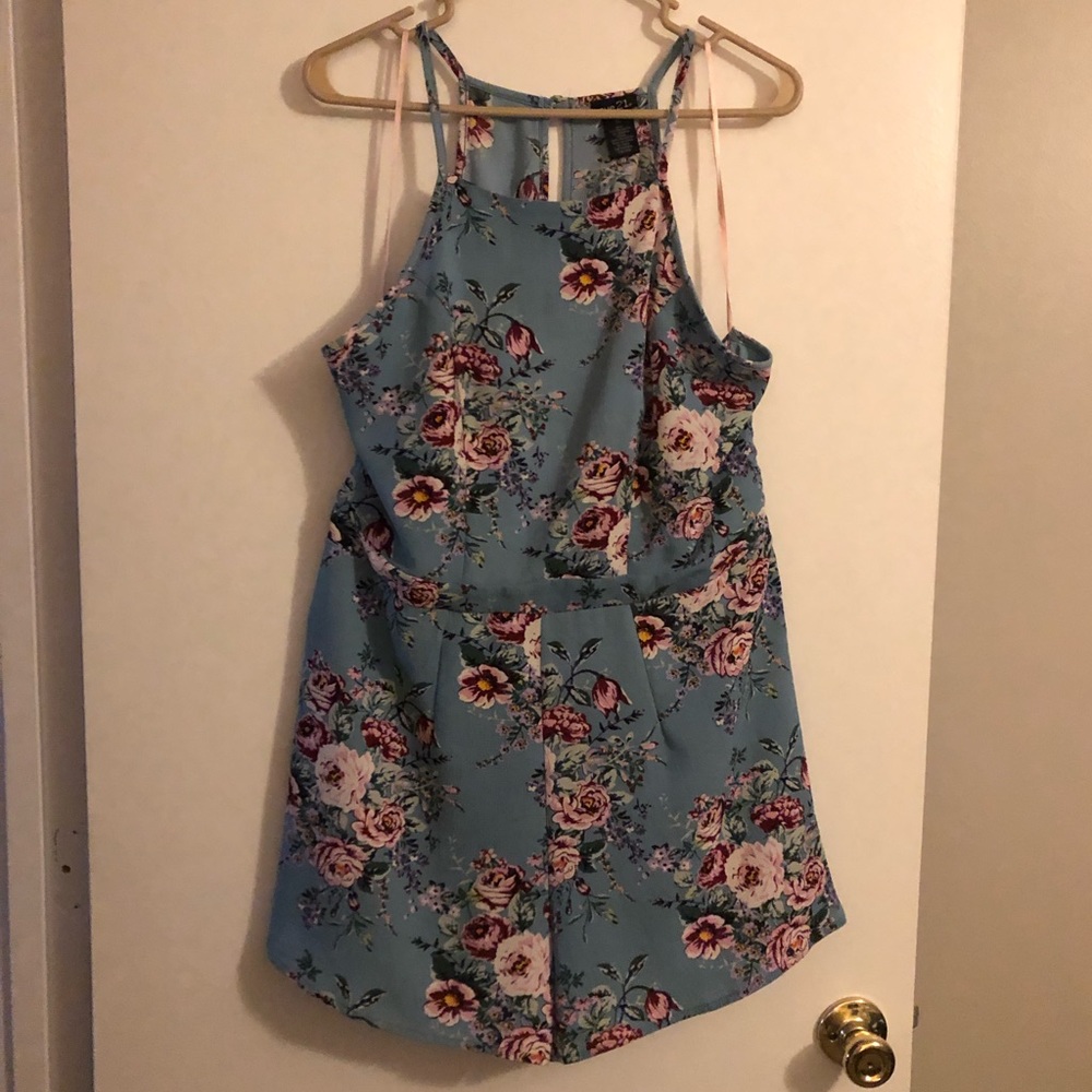 Rue 21 Floral Romper Size XL 🌸